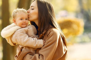 Путин предложил повысить выплаты беременным студенткам