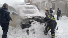В одном из дворов Владимира загорелся микроавтобус