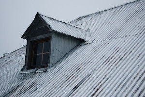 В Александрове некачественный ремонт крыши дома обернулся судом