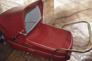Во Владимире на продажу выставили коляску 20 века 