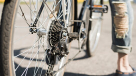 В Радужном сбили 10-летнего ребенка на велосипеде
