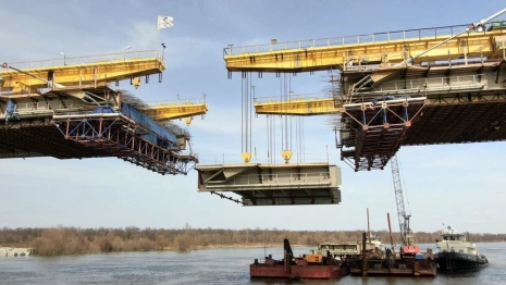 На мосту через Оку на М-12 пол Муромом закончили монтировать ванты