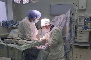 Владимирские врачи спасли женщину с оголенной пластиной в правом предплечье