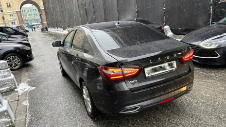 Владимирский депутат впервые прокатился на отечественной «Ладе Весте»
