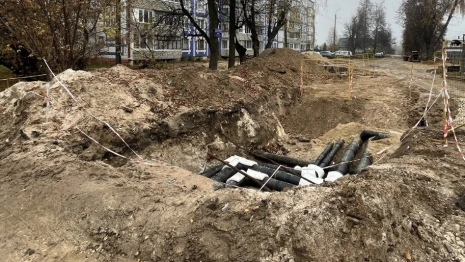 В Коврове подрядчик оставил разрытую землю после реконструкции теплосетей