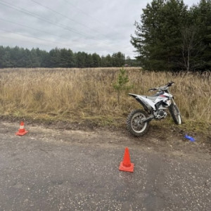 В Киржачском районе 61-летний мотоциклист влетел в опору ЛЭП