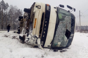 В Нижнем Новгороде перевернулся автобус из Мурома с 11 пассажирами