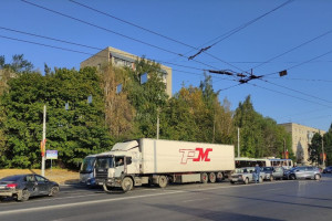 Во Владимире у парка «Дружба» произошла массовая авария 