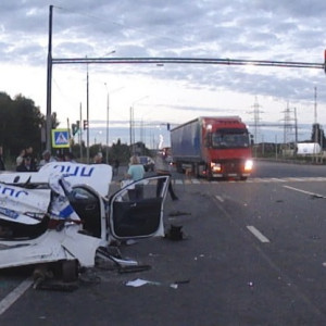 Водителя фуры осудили за смертельную аварию с машиной ДПС в Вязниках