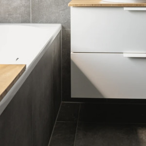 Во Владимире в ванной нашли труп женщины с перерезанной шеей