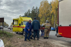Водителя зажало в салоне после ДТП на трассе перед Гусь-Хрустальным
