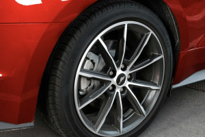 Когда автомобилистам менять резину на зимнюю в 2024 году? Советы экспертов