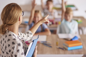 Владимирские учителя будут получать компенсацию в 15 тысяч за съем жилья