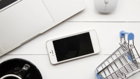 Стажер салона сотовой связи в Коврове украл полмиллиона рублей