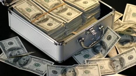 Илон Маск вернулся на первое место в списке богатейших людей