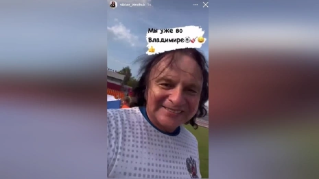 Во Владимире звезды эстрады устроили променад перед концертом ко Дню города