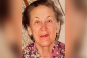 Во Владимирской области пропала 90-летняя бабушка с тростью