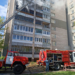 Во Владимире из горящей 9-этажки спасли 14 человек и эвакуировали 20