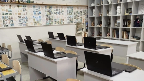 В школе искусств в Муроме от детей спрятали новые компьютеры и графические планшеты