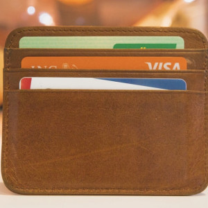 Жители Владимирской области за год потратили с банковских карт 2,7 млрд рублей