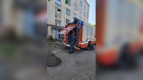 Во Владимирской области на пожаре эвакуировали 12 взрослых и 8 детей