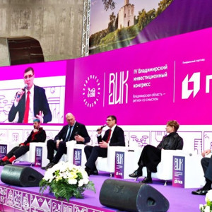 В Суздаль приехали Николай Валуев и Артемий Лебедев