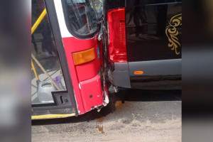 Во Владимире автобус 20с врезался в катафалк