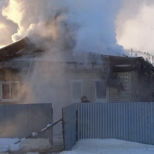 Трое школьников из Мурома спасли женщину из горящего дома