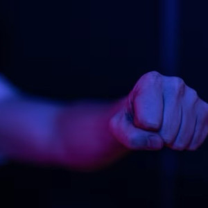 Троих хулиганов из Александрова оштрафовали на 1,5 млн рублей за избиение человека