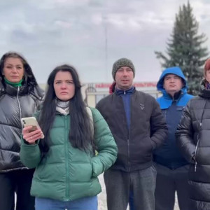 «Дойдем и до Кремля». Семьи владимирских мобилизованных достучались до губернатора