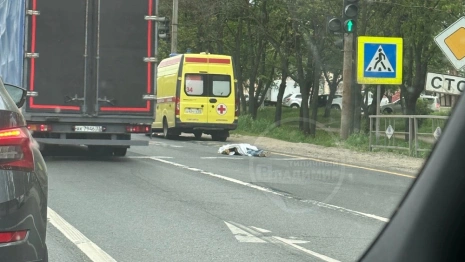 Во Владимире у ЗАГСа насмерть сбили человека