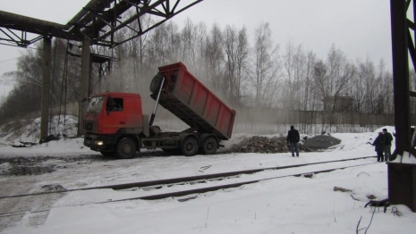Семеро жителей Мурома попали под следствие за кражу 10 тонн ферромарганца с завода