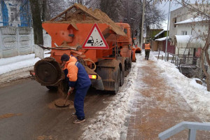 Мэрия Владимира попросила водителей убрать машины с семи улиц