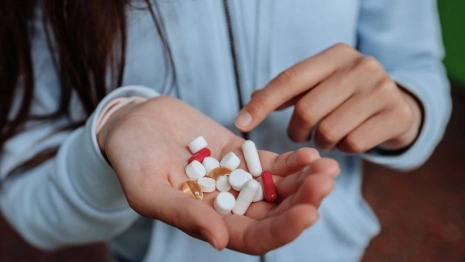 Трое подростков во Владимирской области попали в реанимацию из-за наркотиков