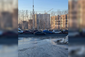 Во Владимире 6 машин столкнулись «паровозиком»