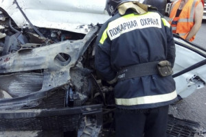 Под Александровом столкнулись два авто: пострадавшего зажало в кабине