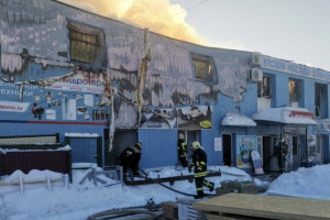 В Гусь-Хрустальном пожаре в строительном магазине эвакуировали 35 человек