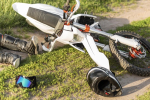 В Александровском районе столкнулись 2 мотоцикла: один из водителей погиб