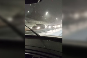 Владимир встал в мертвых пробках в первый снегопад ноября