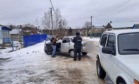 В Гусь-Хрустальном 19-летний парень проехался по полицейскому на машине