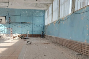 В Лакинске подрядчика оштрафовали за срыв сроков ремонта спортзала в школе №2