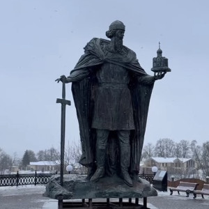 В центре Владимира установили памятник Юрию Долгорукому