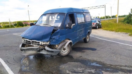 На объездной под Муромом ГАЗель столкнулась с иномаркой
