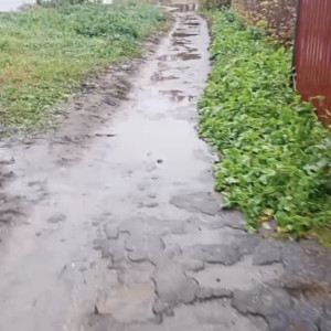 В Юрьев-Польском дожди затопили тротуары