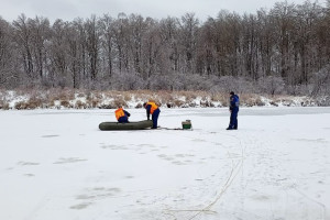 Во Владимирской области из-под льда достали тело рыбака