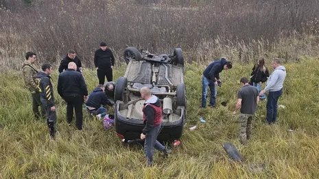 В Суздальском районе перевернулась «Лада Гранта» с семьей в салоне