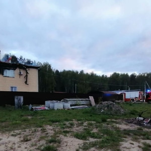 В деревне под Владимиром сгорел коттедж 