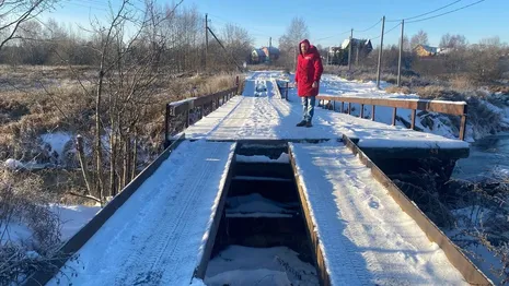 Во Владимирской области расшатанный мост «укрепили» строительным мусором