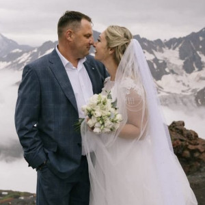 Пара из Владимирской области поженилась на Эльбрусе
