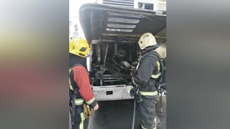 Во Владимире на Суздальском проспекте загорелся автобус